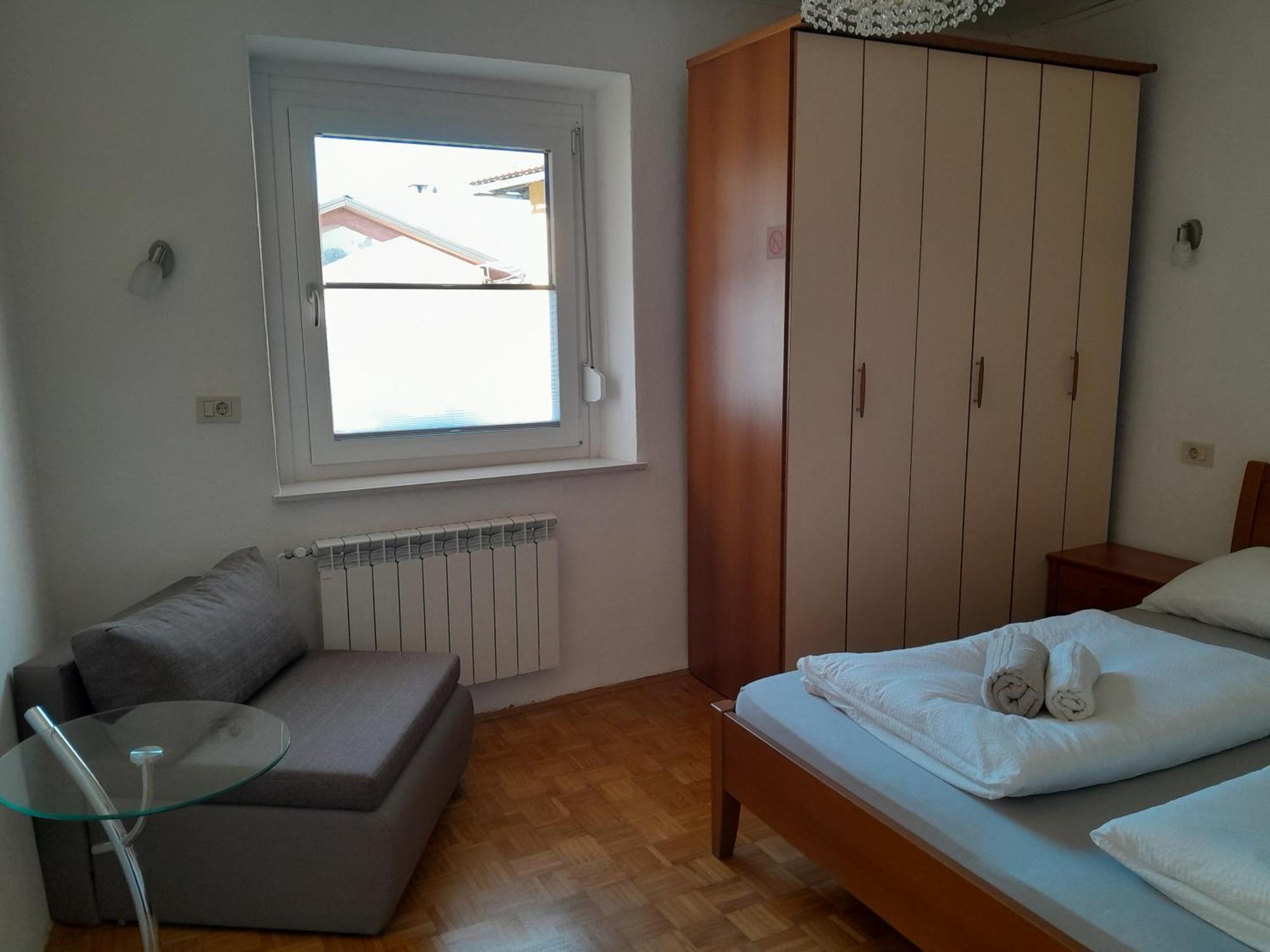 Chalet And Apartment Zonir With Sauna Кобарід Екстер'єр фото